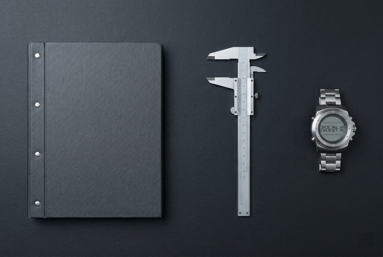 UK ETS compliance timeline infographic for waste incineration — showing 2026 MRV monitoring period and 2028 full carbon allowance surrender obligation, with projected EfW gate fee increases from £115–£120/tonne to £175–£185/tonne